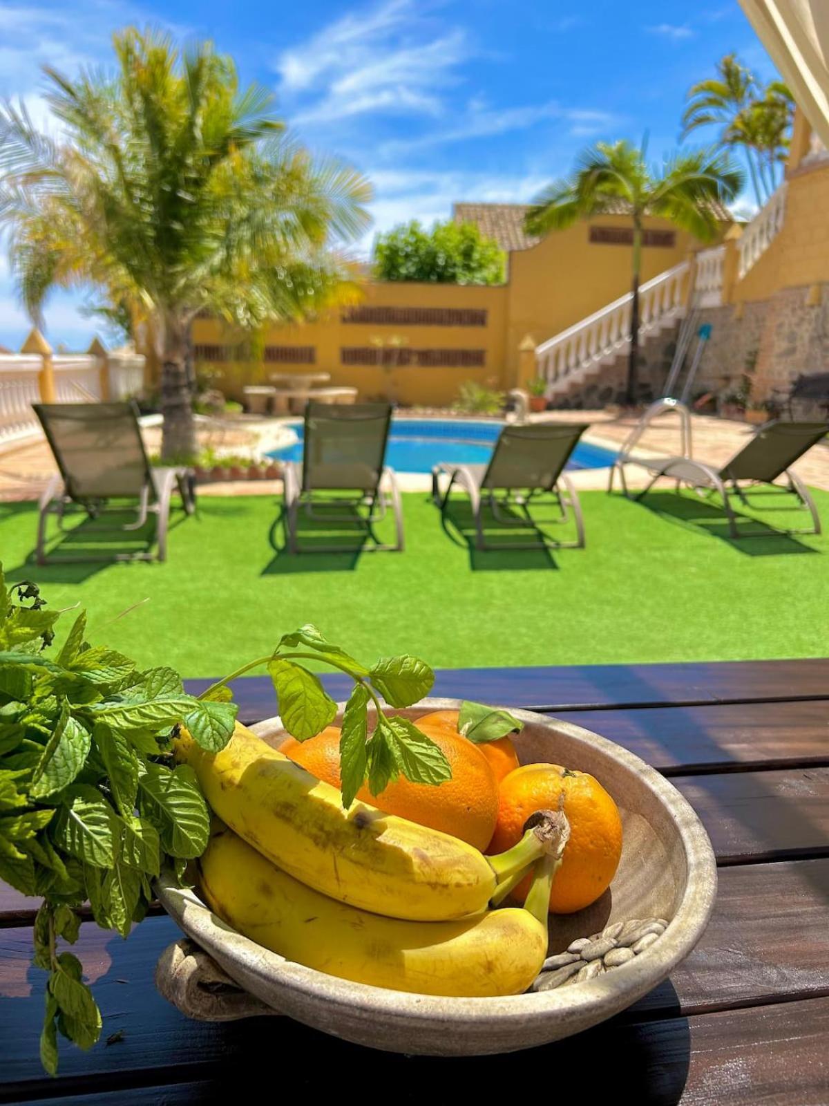 Chalet Con Piscinas Y Vistas De Ensueno Almuñécar Eksteriør bilde